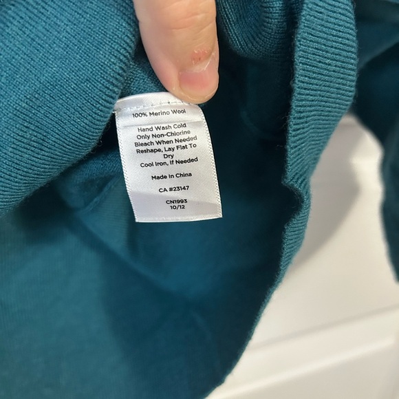 Talbots Merino Wool Teal Flowy Batwing Sleeve Top - Picture 4 of 7